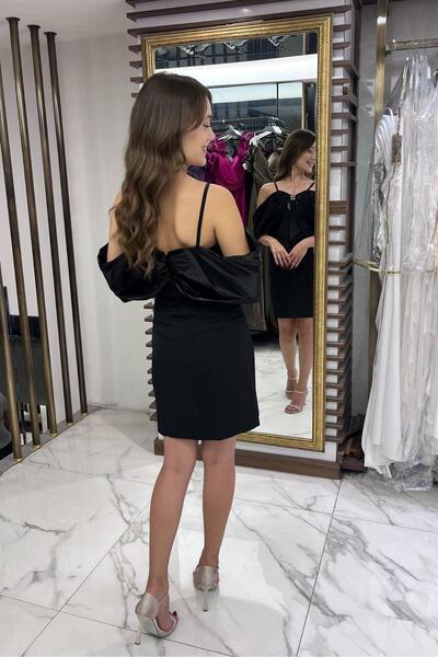 By Saygı Kadın İp Askılı Taş İşlemeli Astarlı Saten Fiyonk Detaylı Kısa Elbise