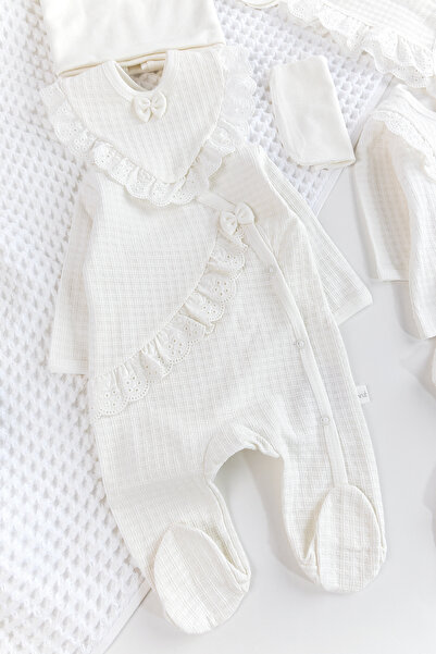 Babymod 10-Piece Patterned Scalloped Baby Girl Hospital Discharge Set