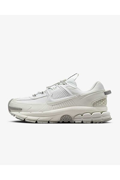 Nike ZOOM VOMERO POAM KADIN AYAKKABI (Dar Kalıp 1 Numara Büyük Alınız)