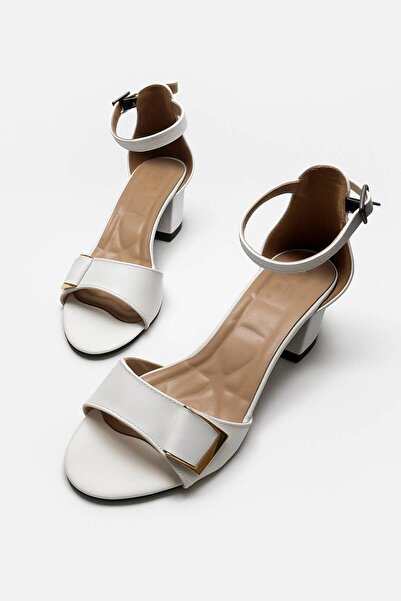 İmerShoes Daily Women's White Sandals Buckle Thick Heeled Ankle Stumpfe Toe Comfortable Sole 209