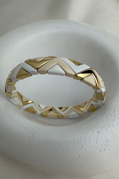 Modex Special Series Porcelain Plated Gold V Detail Rubber Bracelet