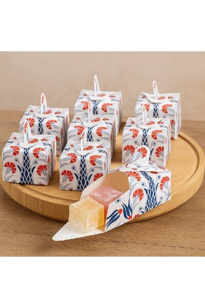 HARİKA ŞEKERCİ Sade & Güllü Lokumlu Mevlüt Külahı – Ebruli Desenli Standart Kutu – 100 Adet