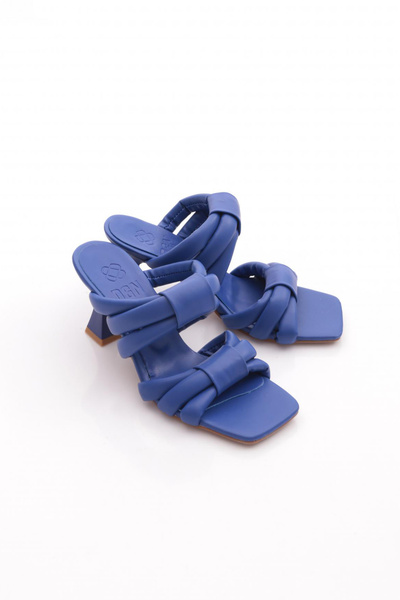 DGN 5045 Women's Row Banded Goblet Heeled Slippers