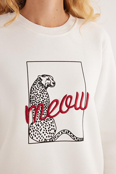 Tudors Kadın Regular Fit Klasik Kesim %100 Pamuk Baskılı Bisiklet Yaka Beyaz Sweatshirt