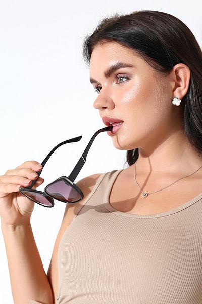 Lozzo Women's Black with Silver Accessories Butterfly Uv400 Sunglasses 23058 C2 Shiny
