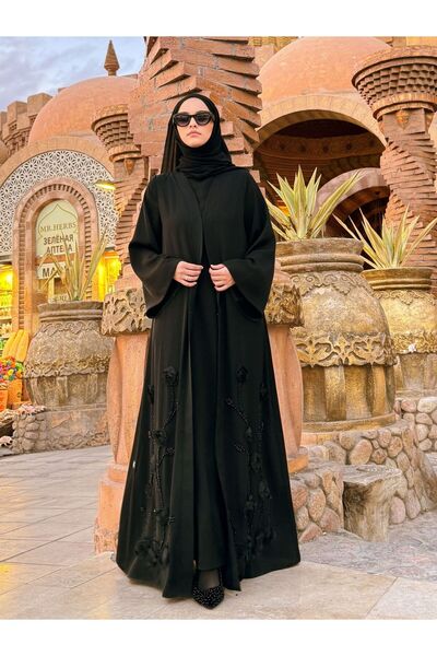 Ferraceci Siyah Dubai İpeği El İşi Taş İşleme ve Gül Detaylı Feyza Ferace
