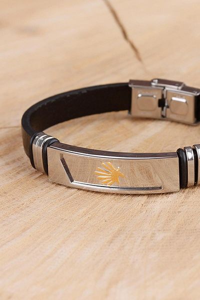 BESKAR Black Silicone Steel Accessory Designed Detailed Men's Bracelet