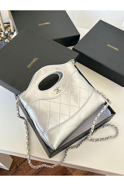 Generic Chanel Master Women's Bag, Luxurious Design for High Taste