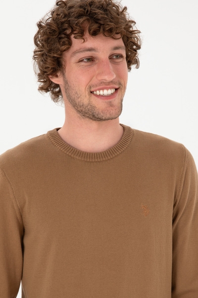 U.S. Polo Assn. Men's Camel Basic Sweater 50313713-Vr015