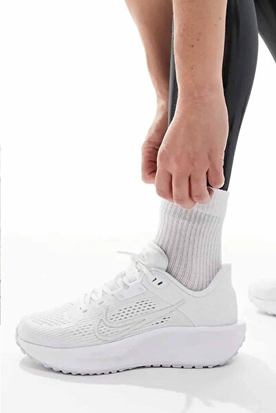 Nike Kadın Yürüyüş Ve Koşu Ayakkabısı QUEST 6