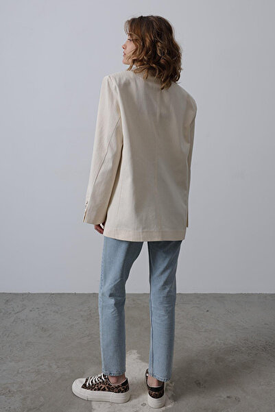 VAGGON Women's Cream Pocket Detailed Button Closure Oversize Blazer Jacket Vs00556