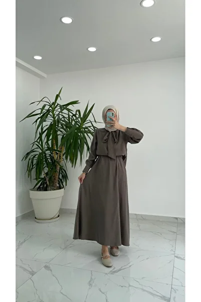 Minharir Brooch Detailed Skirt Suit
