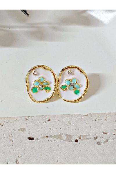 mos&more White Enamel Flower Shapeless Gold Earrings