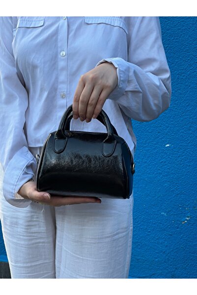 MODA Τσάντα ώμου από δερμάτινο λουστρίνι με ρυτίδες Ayşe'm