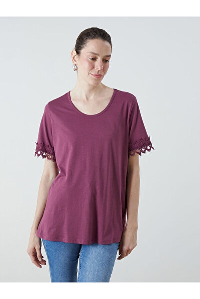 LC Waikiki Γυναικείο μπλουζάκι με λεπτομέρεια από δαντέλα με λαιμόκοψη Plum