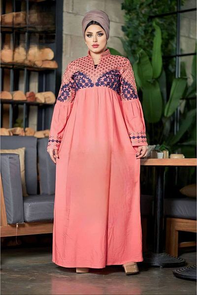 Generica Cotton abaya made of light natural cotton with a belt in the middle and wide sleeves that add a touch of elegance