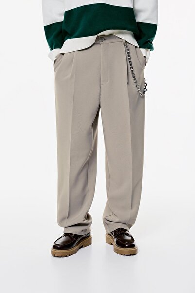 Pull & Bear Chinos with darts