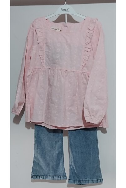 Pembe Gömlekli Kot Pantolonlu Takım