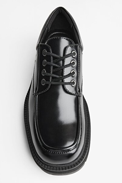 Bershka Dikişli burun klasik ayakkabı