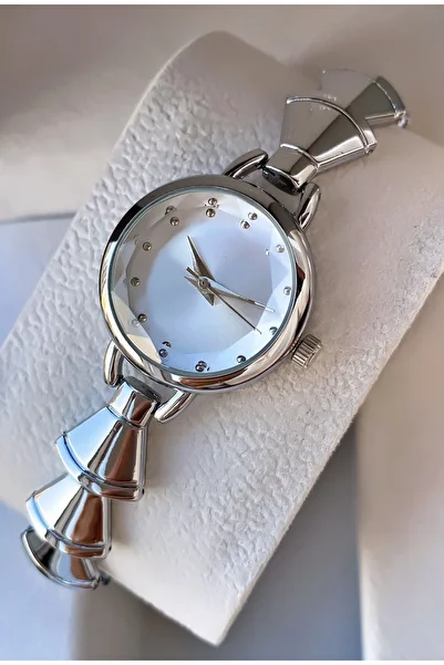 Merand Stylish Silver Color Women's Wristwatch – Crystal Stone Infinity Bracelet Gift
