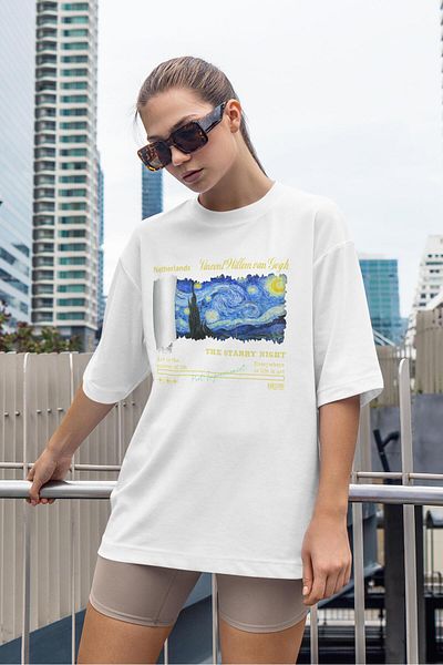 Buka Shops "Starry Night" - Vincent Van Gogh Graphic Oversized T-Shirt