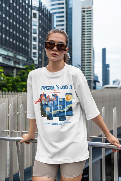 Buka Shops "Van Gogh's World" - the Starry Night Oversize T-Shirt