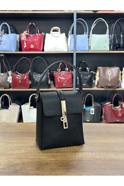 VICTORIA SHINE Locked Crossbody Bag 3102 Black