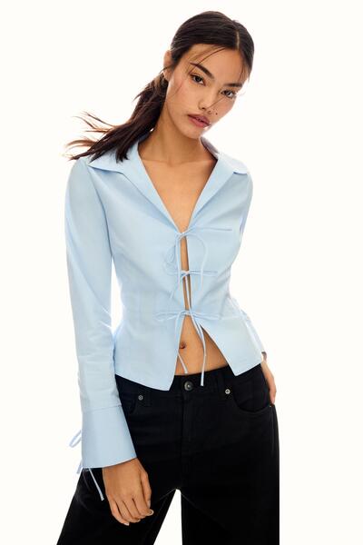 Bershka Bağcıklı dar kesim gömlek