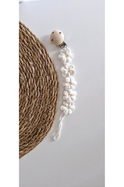 Merveyyyra Kırık Beyaz Örgü Papatya Emzik Askısı