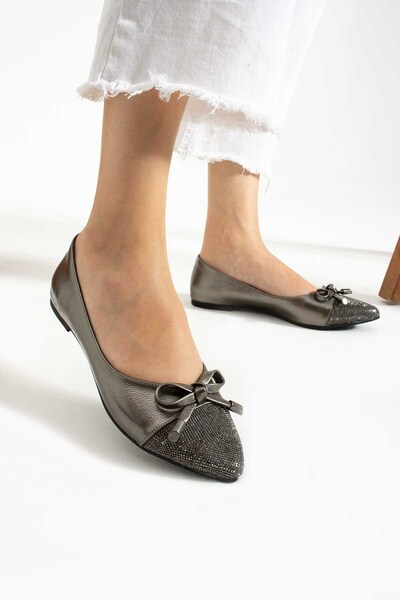 Bestello Γυναικείες μπαλαρίνες με φιόγκο και λαστιχένια σόλα 331-1453