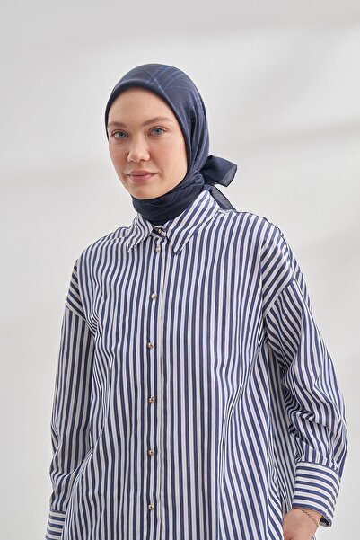 ARMANDA Eșarfă ITALIANĂ CU MODEL DE DUCĂ JACQUARD - ALBASTRU ÎNCHIS