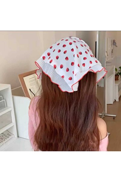 MutluBiDünya Çilek Desenli Kırmızı Renk Fırfırlı Üçgen Bohem Fularlı Taç