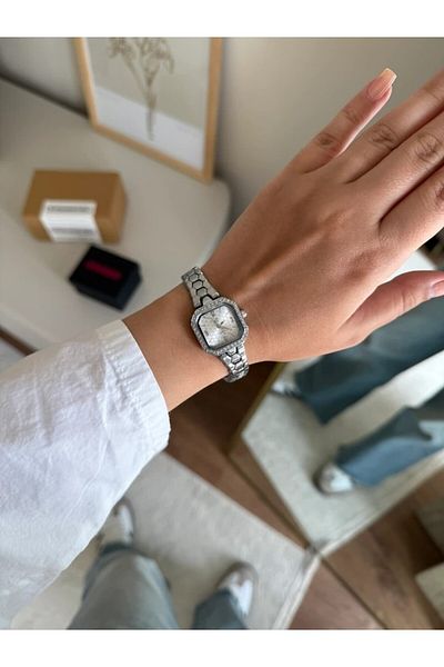 RoseandRoses Persy Honeycomb Dial Women's Wrist Watch Silver (White Dial)