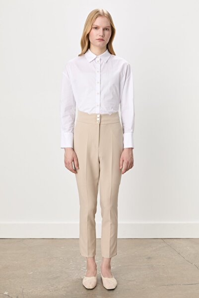 Nihan Düğme Detaylı Ütü İzli Havuç Pantolon Bej