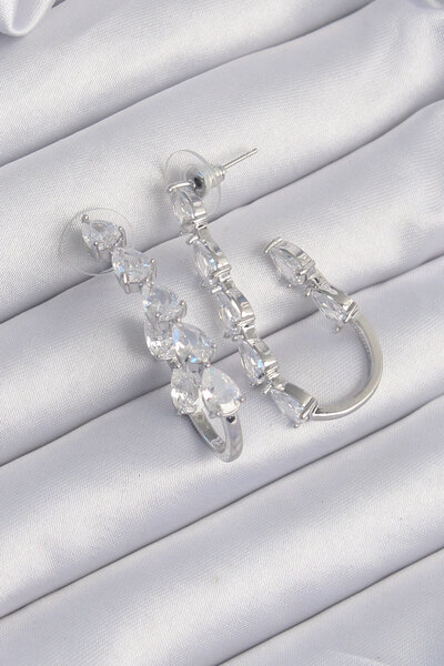 Skygo Brass Silver Color Drop Zircon Stone Designed Earrings - Tj-Bkp9197