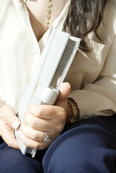 Victoria's Journals Executive Vegan Leather Notebook. A Five. 100 Grams. 240 Sheets. Edge Gilded Silver