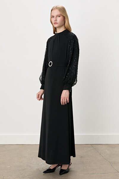 Nihan Kol Detaylı Kuşaklı Elbise Siyah