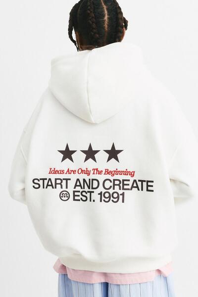 Pull & Bear Yıldız desenli kapüşonlu sweatshirt