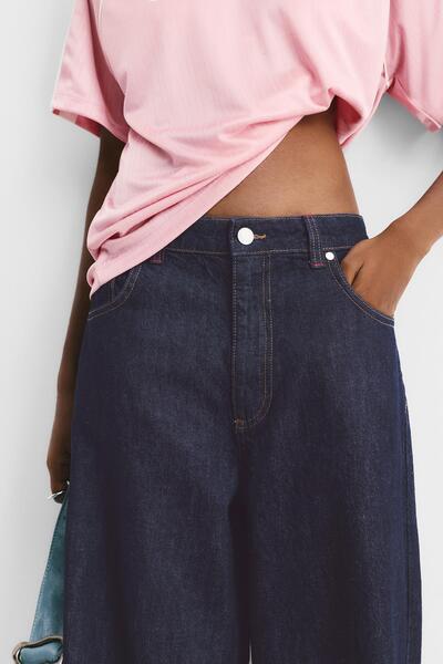 Pull & Bear Kırmızı dikişli straight fit jean