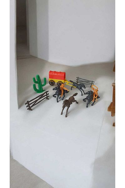 Hureggo Concept Wild West Game Set 10 Pieces