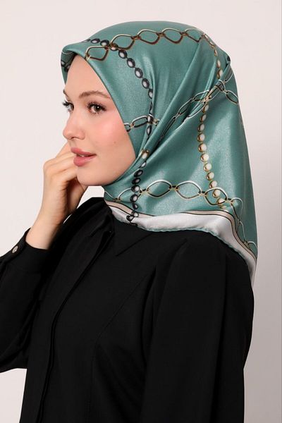 Levidor Chain Pattern Sparkling Crystal Scarf