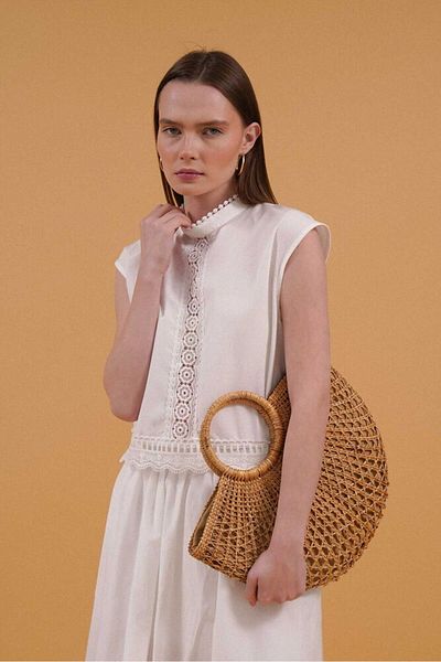369 etnik butik Cream Guipure Detailed Sleeveless Blouse