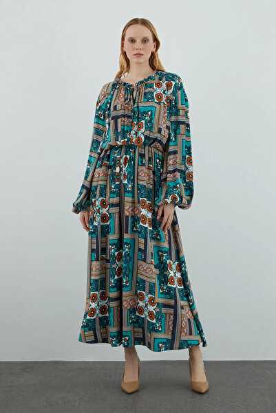 GİZİA Yakası Fırfırlı Desenli Uzun Kloş Elbise