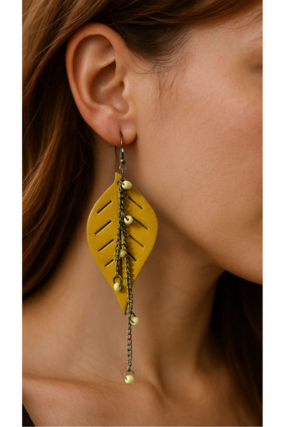 Derili Dükkan Sarı Yapraklı Deri Tasarım Küpe