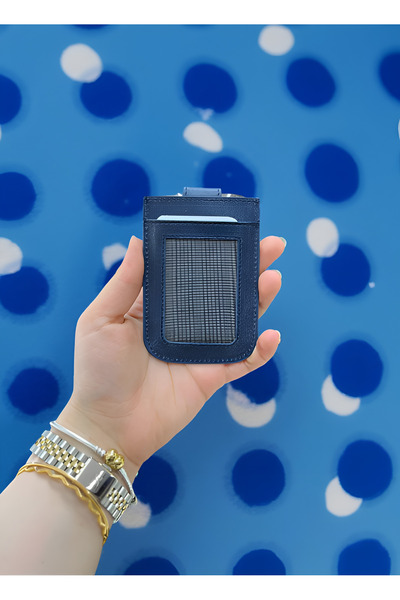 MODA حامل بطاقات للجنسين مصنوع من الجلد الطبيعي بنسبة 100% باللون الأزرق الدا...