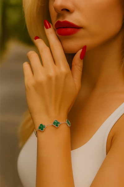 vogutima Kadın Çelik Bileklik - 4 Yapraklı Yonca Model Işıklı Kutuda ( 5 Adet...