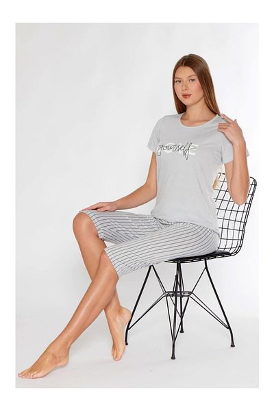 MyRia Women's Short Sleeve Capri Pajama Set