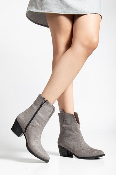 Ms Sugar Western Cowboy Women's Gray Faux Suede Black Embroidered Short Boots
