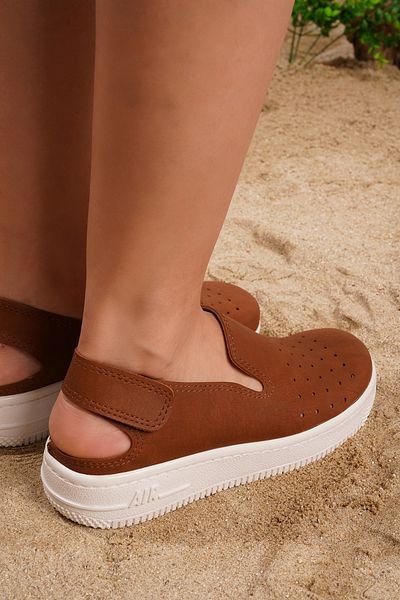 DOGİYE 1050 Hole Brown Colored White Sole Sandals