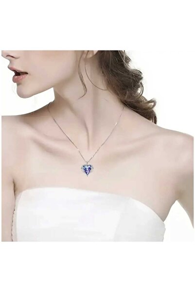vogutima قلادة نسائية من الفولاذ - تفاصيل قلب من حجر الزركون السحري باللون ال...